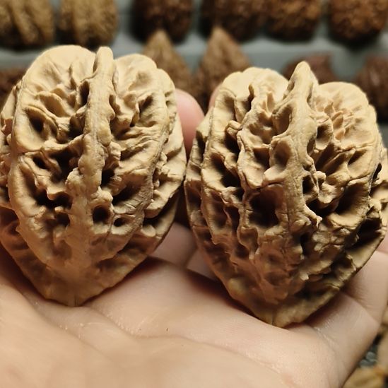 文玩核桃吊坠大楸核桃9号