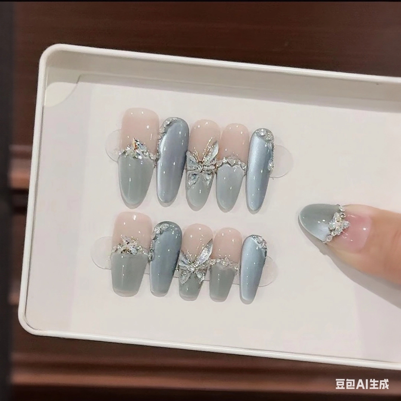 【一汪清泉】穿戴甲高质量渐变成品穿戴甲小众裸色超短美甲穿戴式