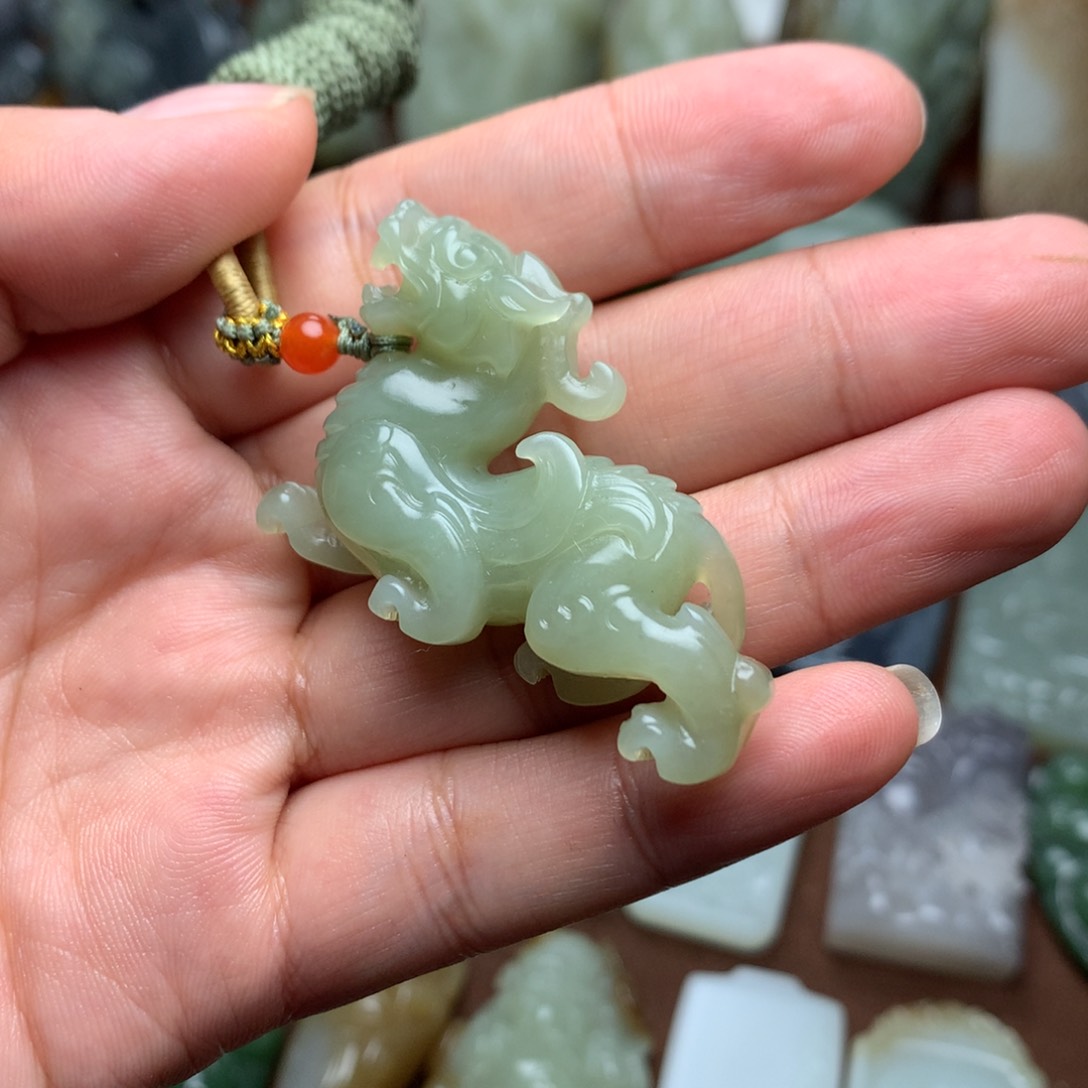 和田玉挂件未镶嵌笑**生