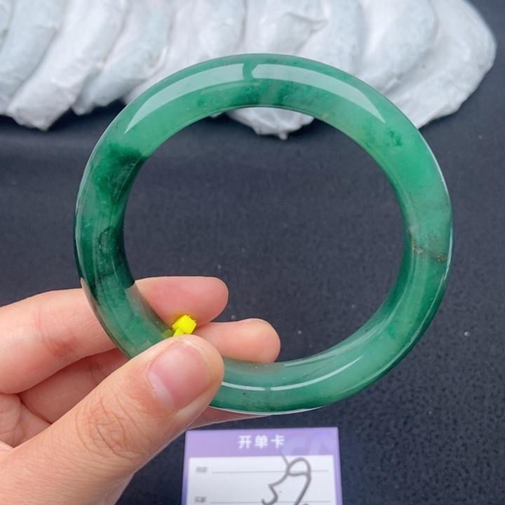石英质玉（非洲翠）手镯未镶嵌39
