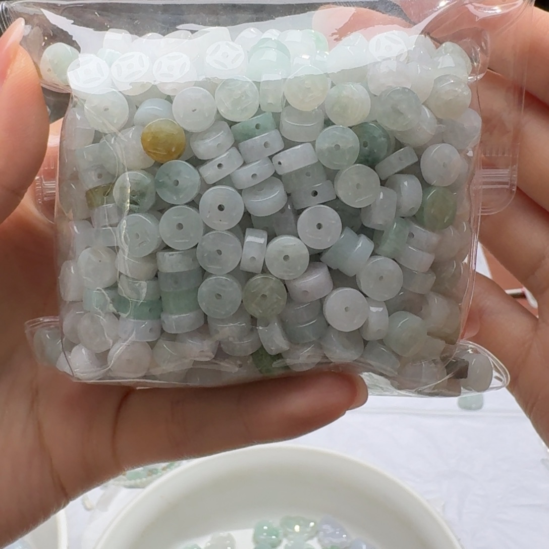 未镶嵌挂件翡翠福利10个，不包邮，拍一单邮费发货