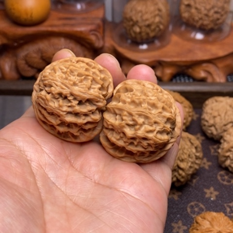 文玩核桃把件苹果园40