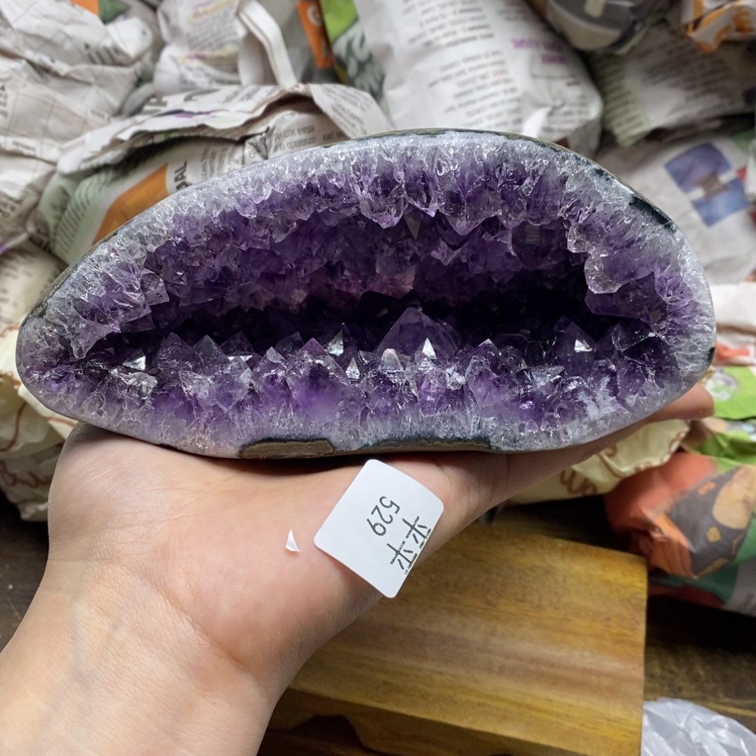 紫晶乌拉圭未镶嵌