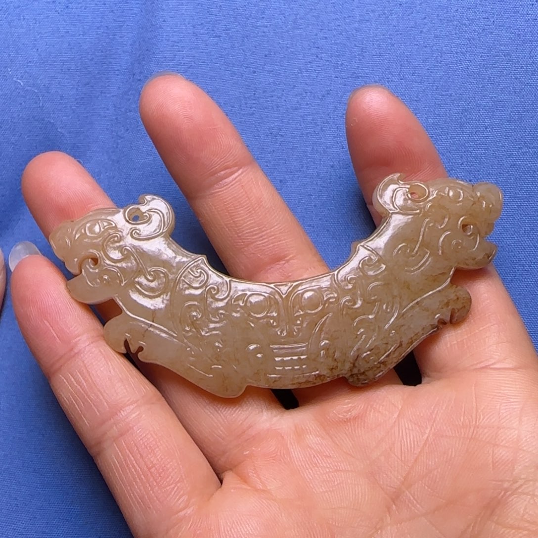 愚***公和田玉未镶嵌车挂