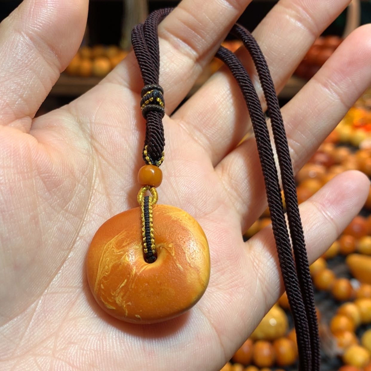 【闪购商品】蜜蜡吊坠(赠链)未镶嵌