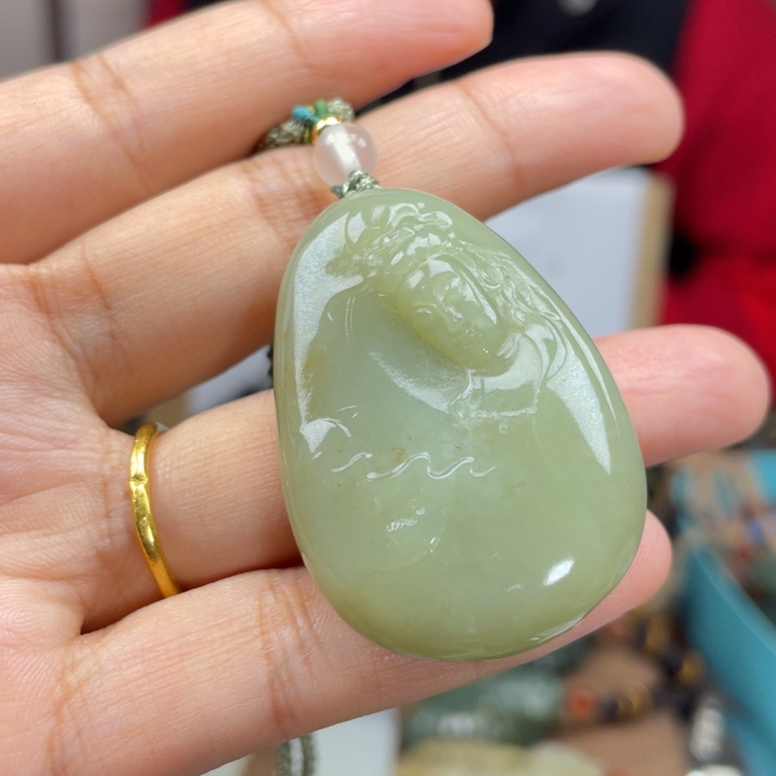 和田玉颈饰未镶嵌