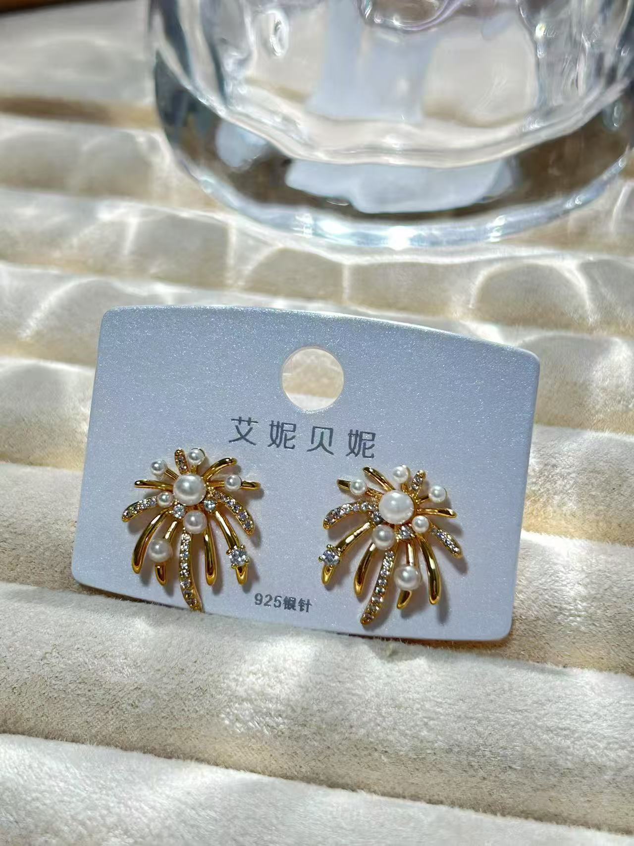 925银仿珍珠耳饰 s925银针金色微镶烟花珍珠轻奢小众高级感耳饰
