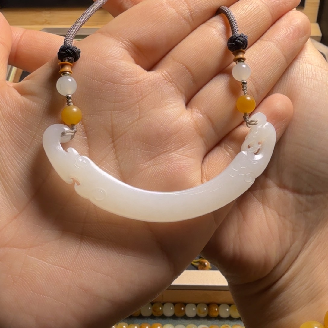 和田玉配饰未镶嵌一**来