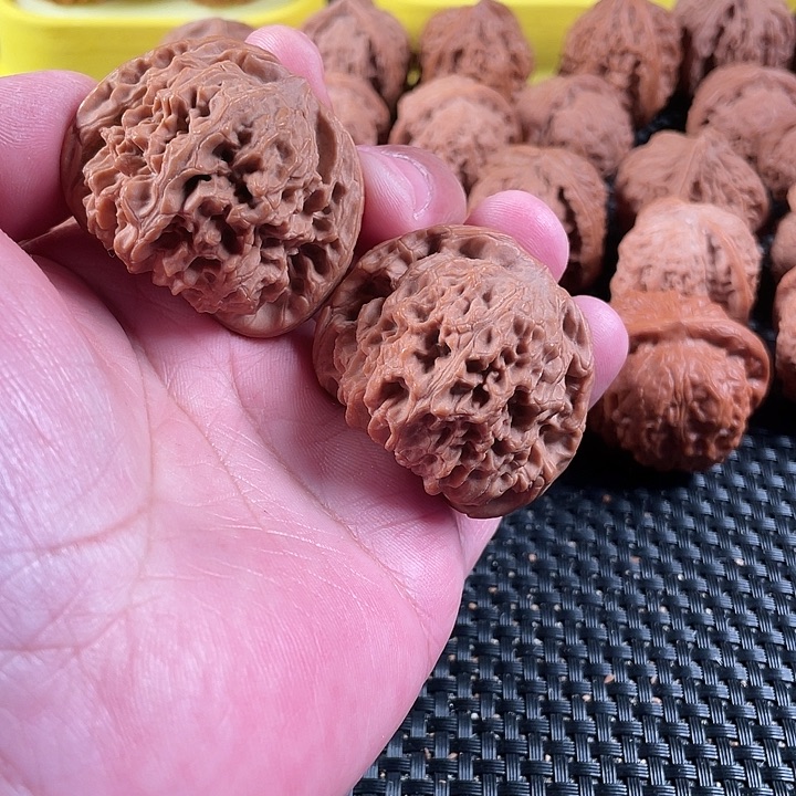 桃核把件南疆石46尺