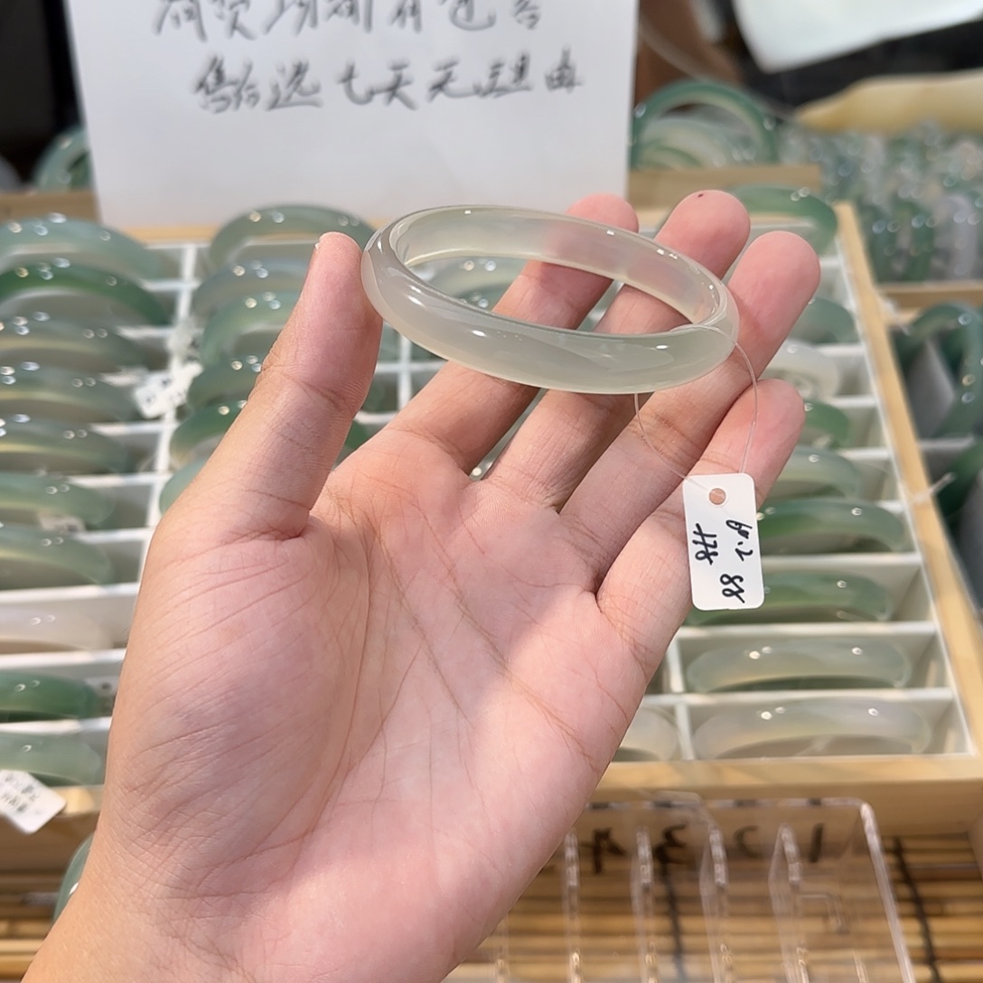 手镯玛瑙/玉髓未镶嵌圈口60.2