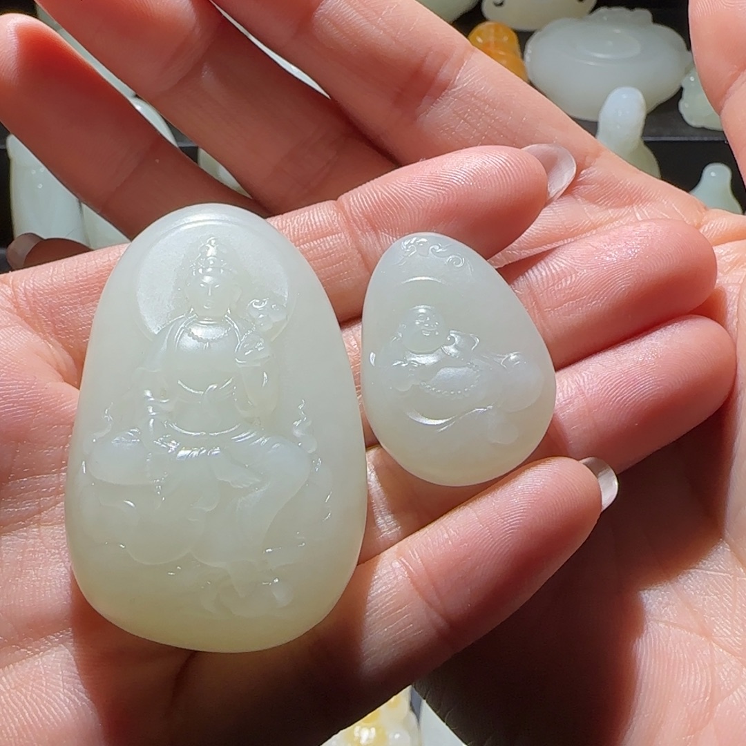 厚***孩和田玉未镶嵌颈饰