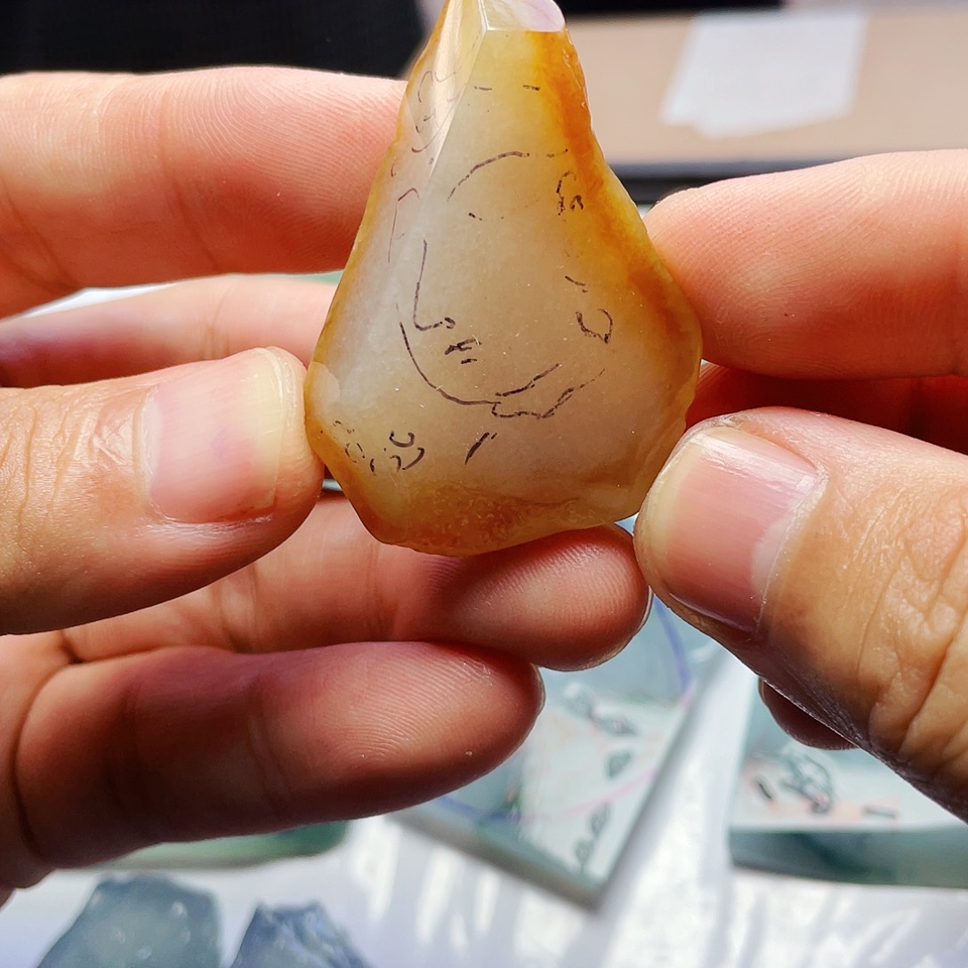 定制翡翠未镶嵌材料