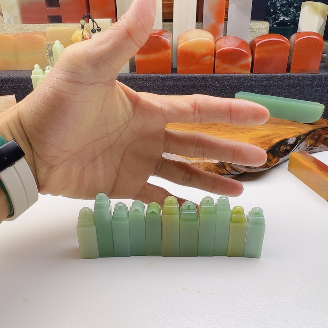 福***遗老挝石老挝精品展区