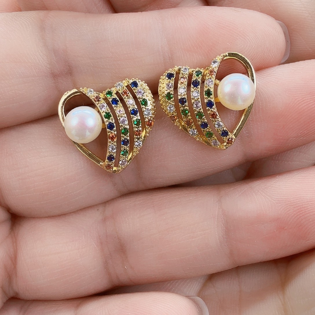 未镶嵌耳饰淡水珍珠