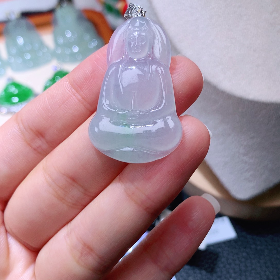 颈饰18K金镶嵌翡翠素衣