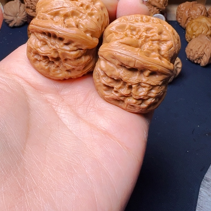 文玩核桃吊坠元宝42