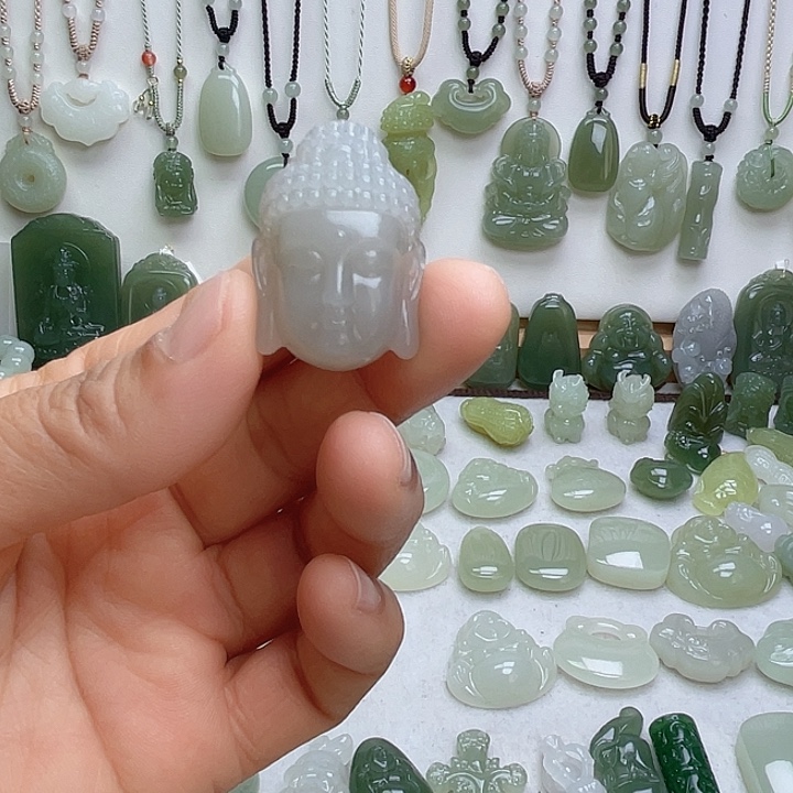 狭****和田玉未镶嵌颈饰