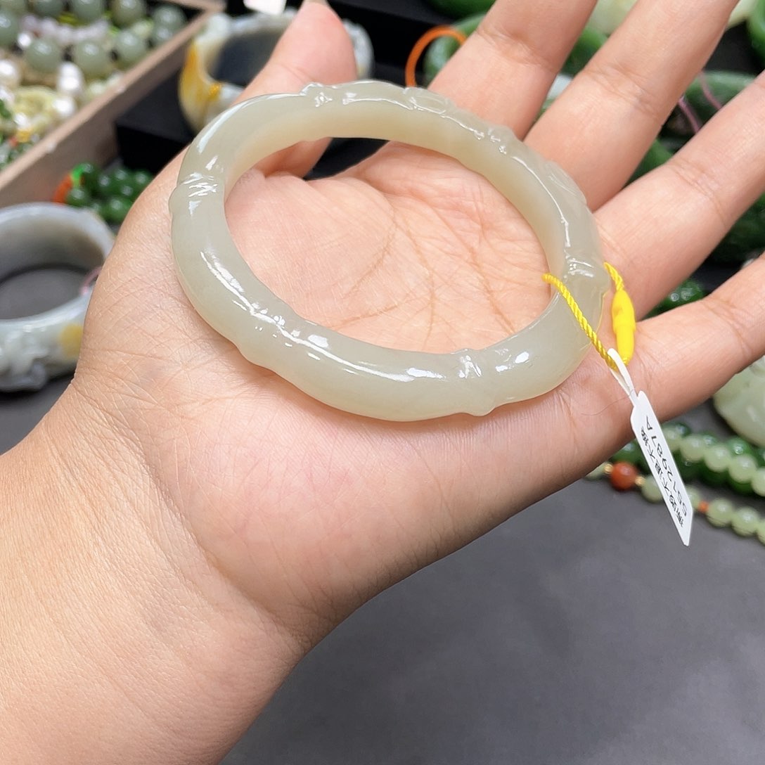 和田玉未镶嵌手镯61圈口42