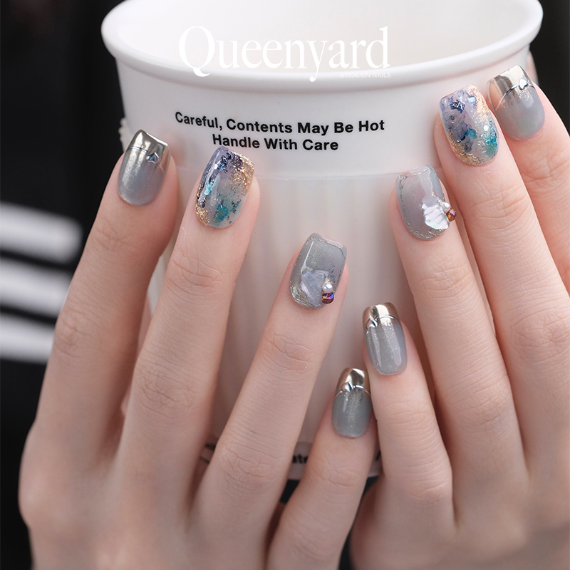 QUEENYARD【雨露泡泡】法式清冷猫眼细闪亮片美甲2025显白穿戴甲