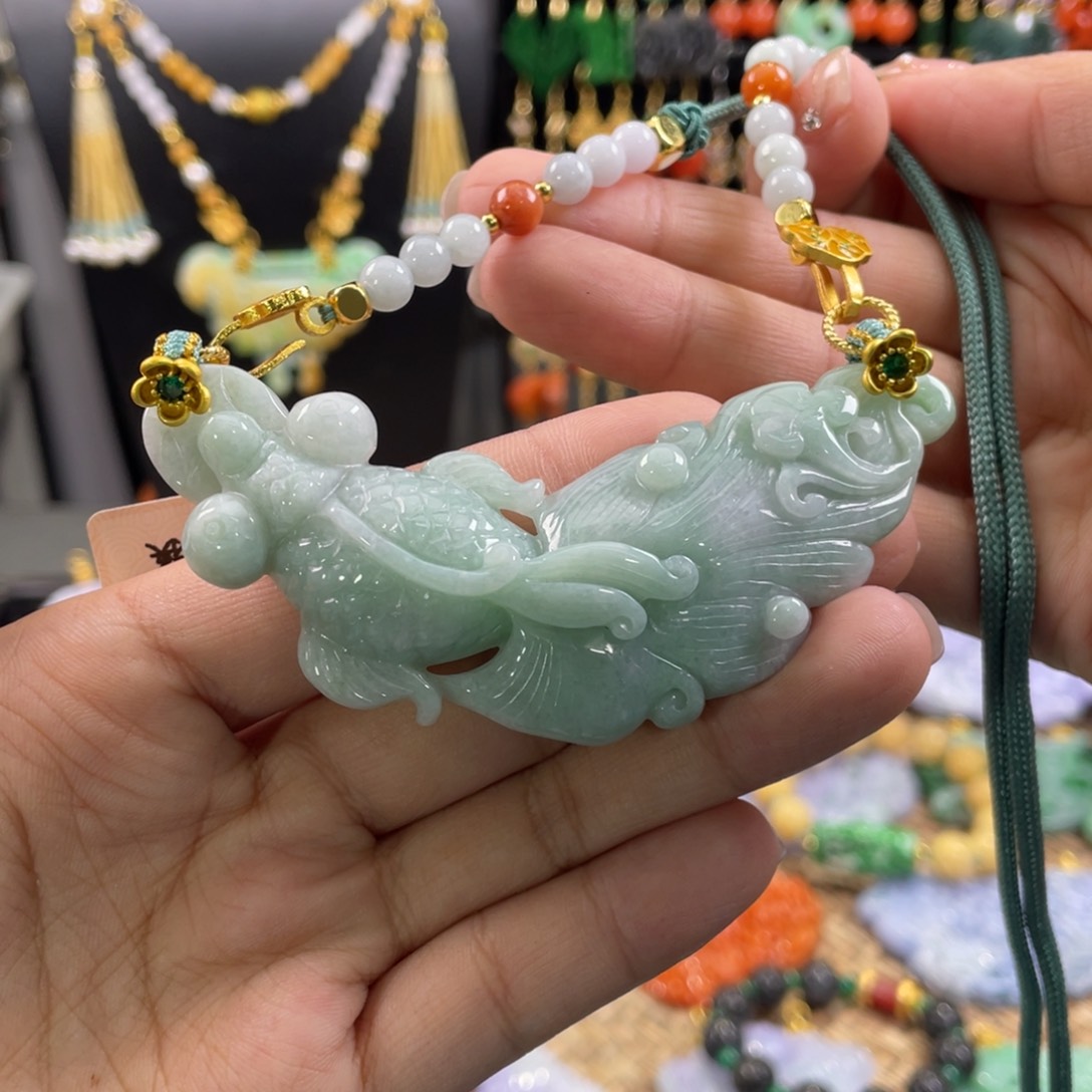 翡翠颈饰未镶嵌代编织