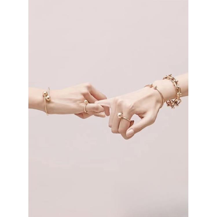 手链#沐南专享#004时尚百搭手链小马蹄黑白圆饼手链老花手链