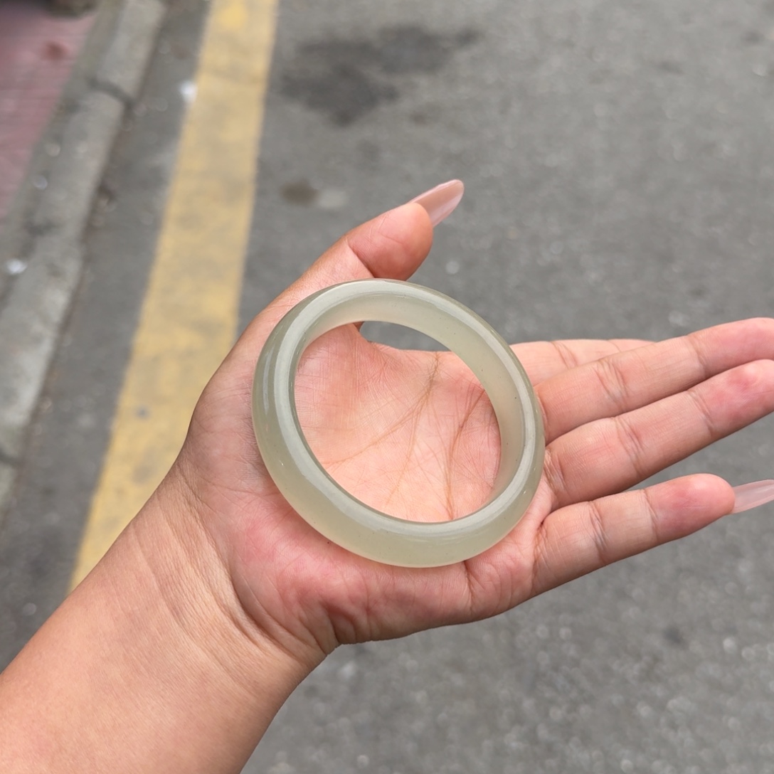 东陵石未镶嵌手镯