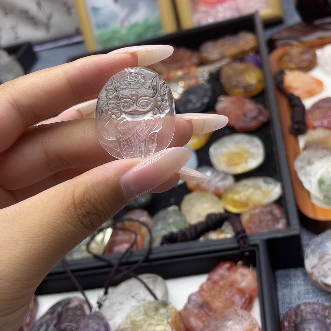 颈饰未镶嵌水晶天然