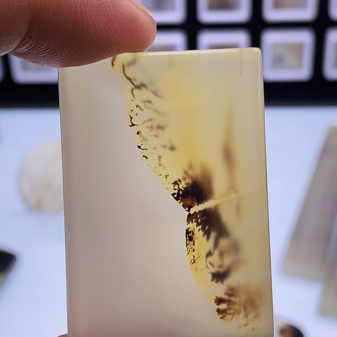 不***屋玛瑙/玉髓未镶嵌吊坠(不含链)