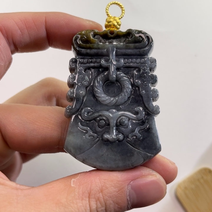 翡翠吊坠(赠链)未镶嵌代编织