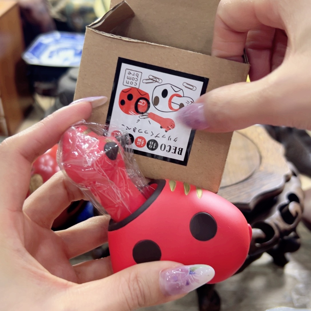 瓷片陶瓷和金属表面上产生