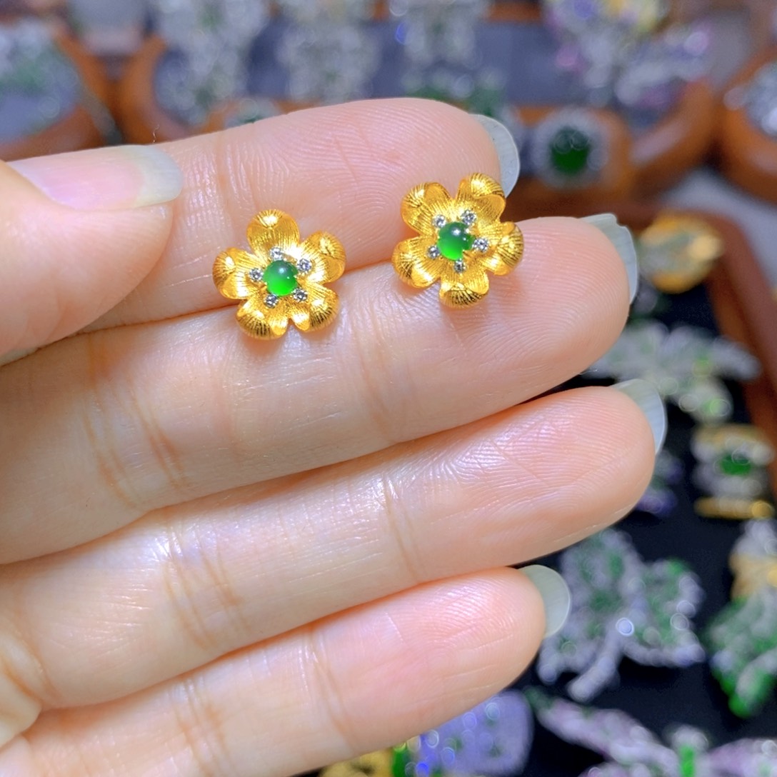 翡翠颈饰银S925镶嵌天然翡翠