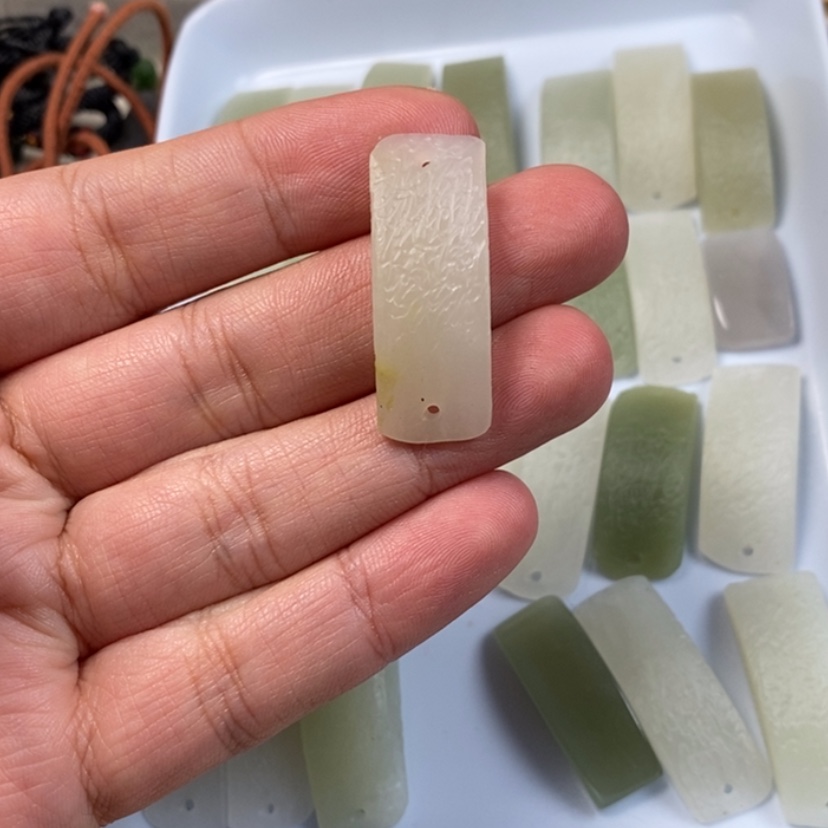 【闪购商品】和田玉挂件未镶嵌猪**贝