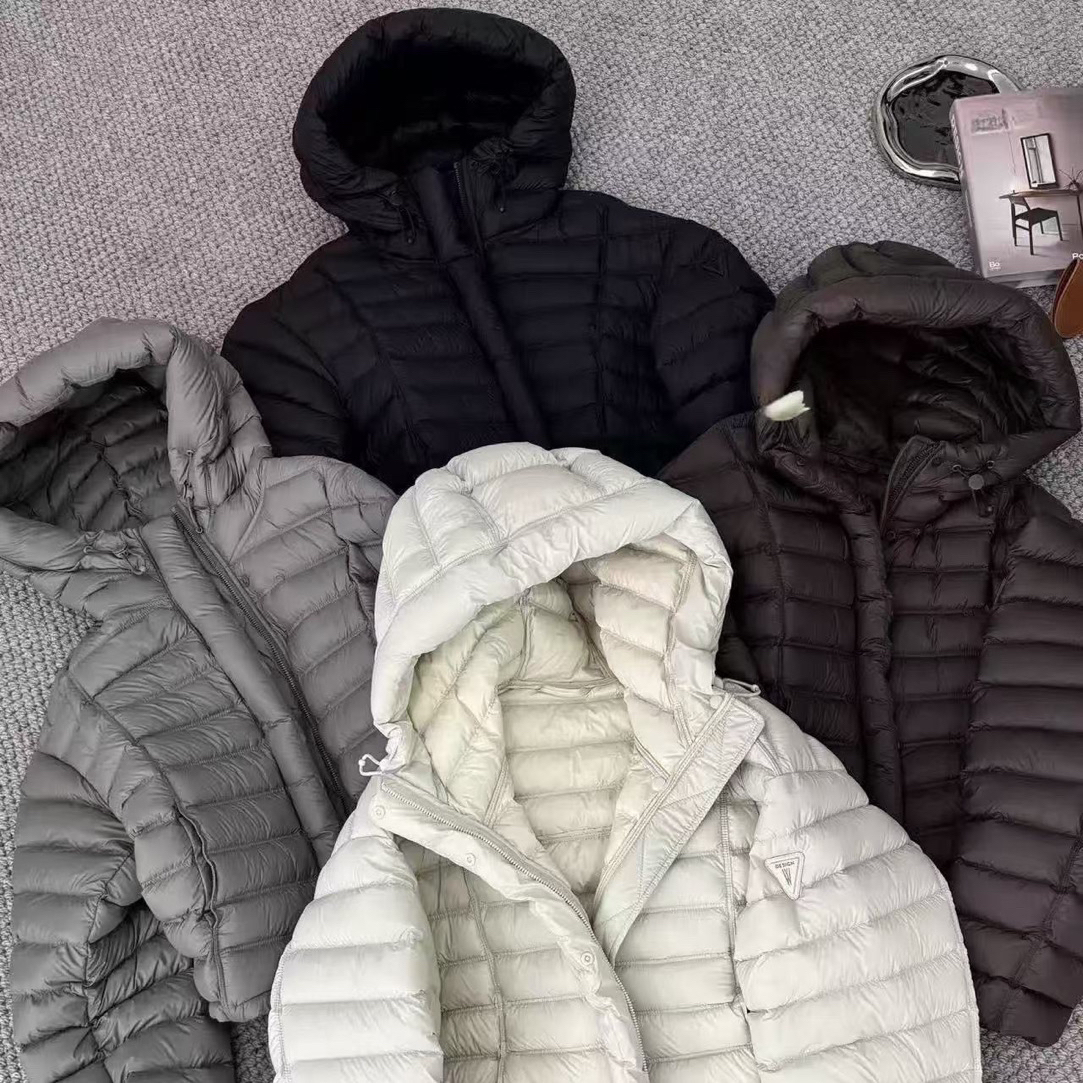 90白鸭绒排骨鱼骨羽绒服女短款加厚2025新款冬季外套