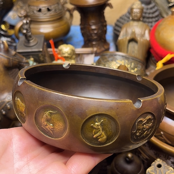 精美铜器批发档口