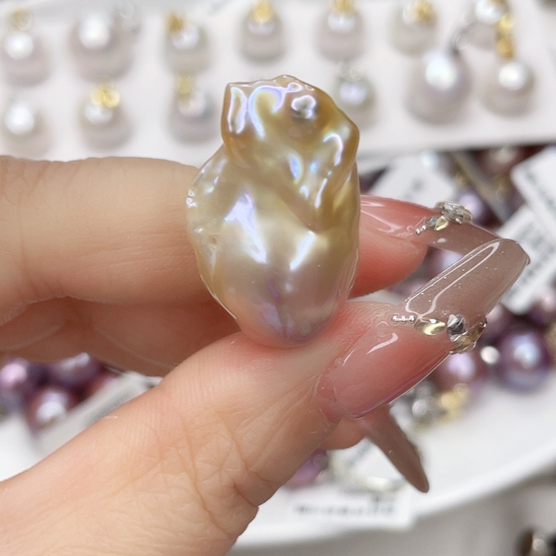 淡水珍珠颈饰未镶嵌