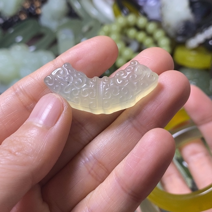 岫玉岫玉颈饰未镶嵌