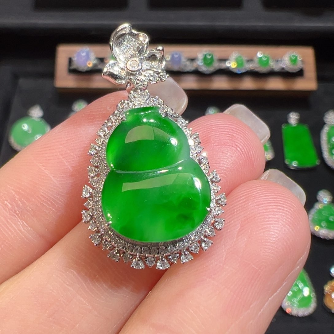 翡翠颈饰18K金镶嵌收到货48小时鉴赏期