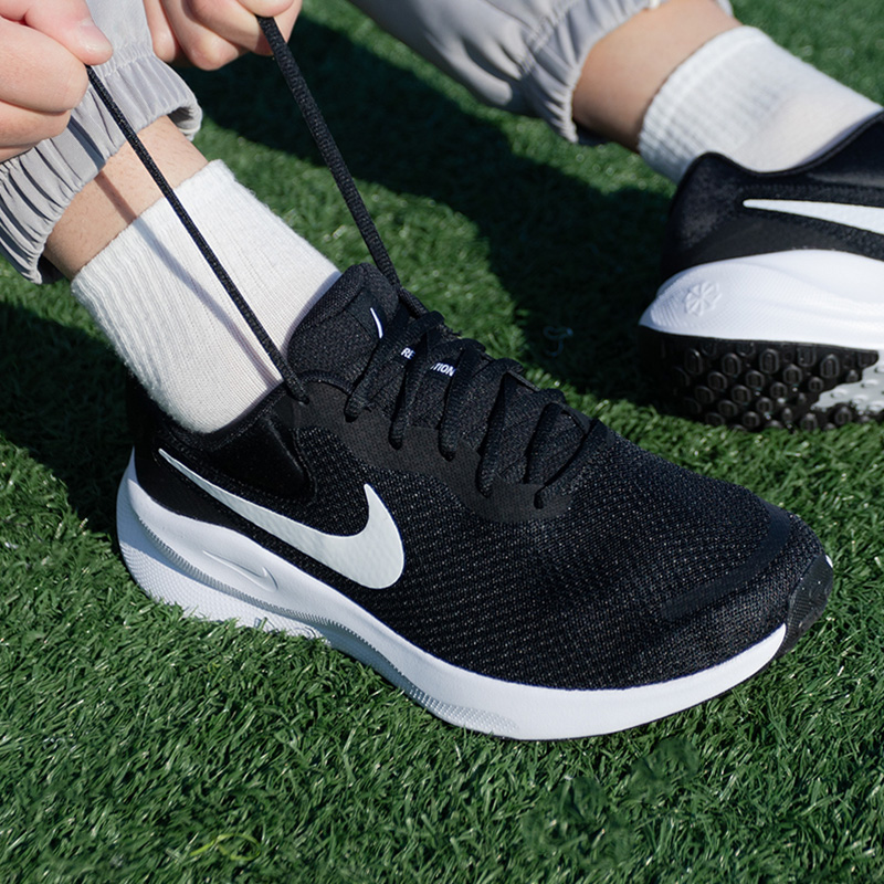 NIKE耐克鞋跑鞋男鞋REVOLUTION 7 WIDE跑步鞋休闲人生跑鞋 FB8501