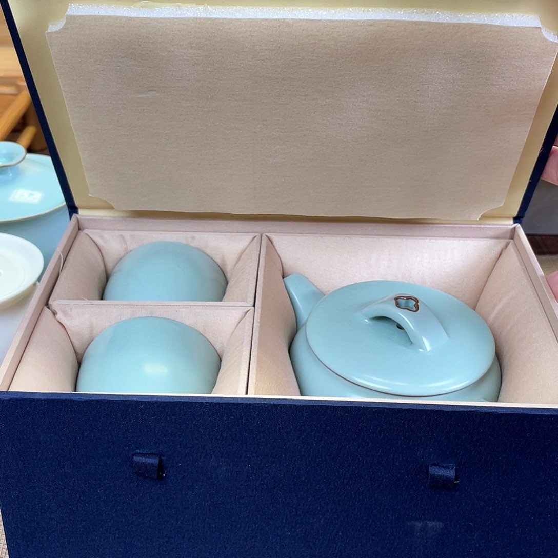 瓷片。。。。。。。。。。。。。。。。