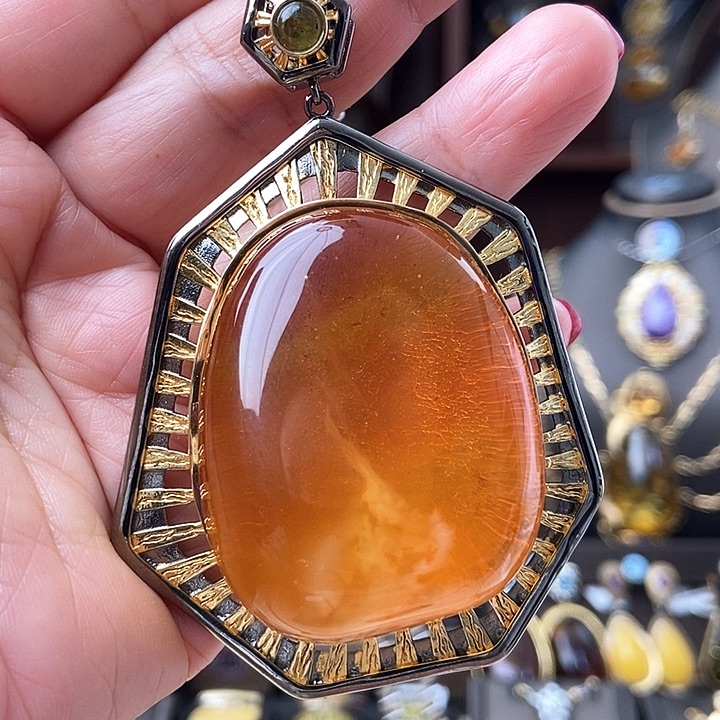 琥珀颈饰银S925镶嵌吊坠