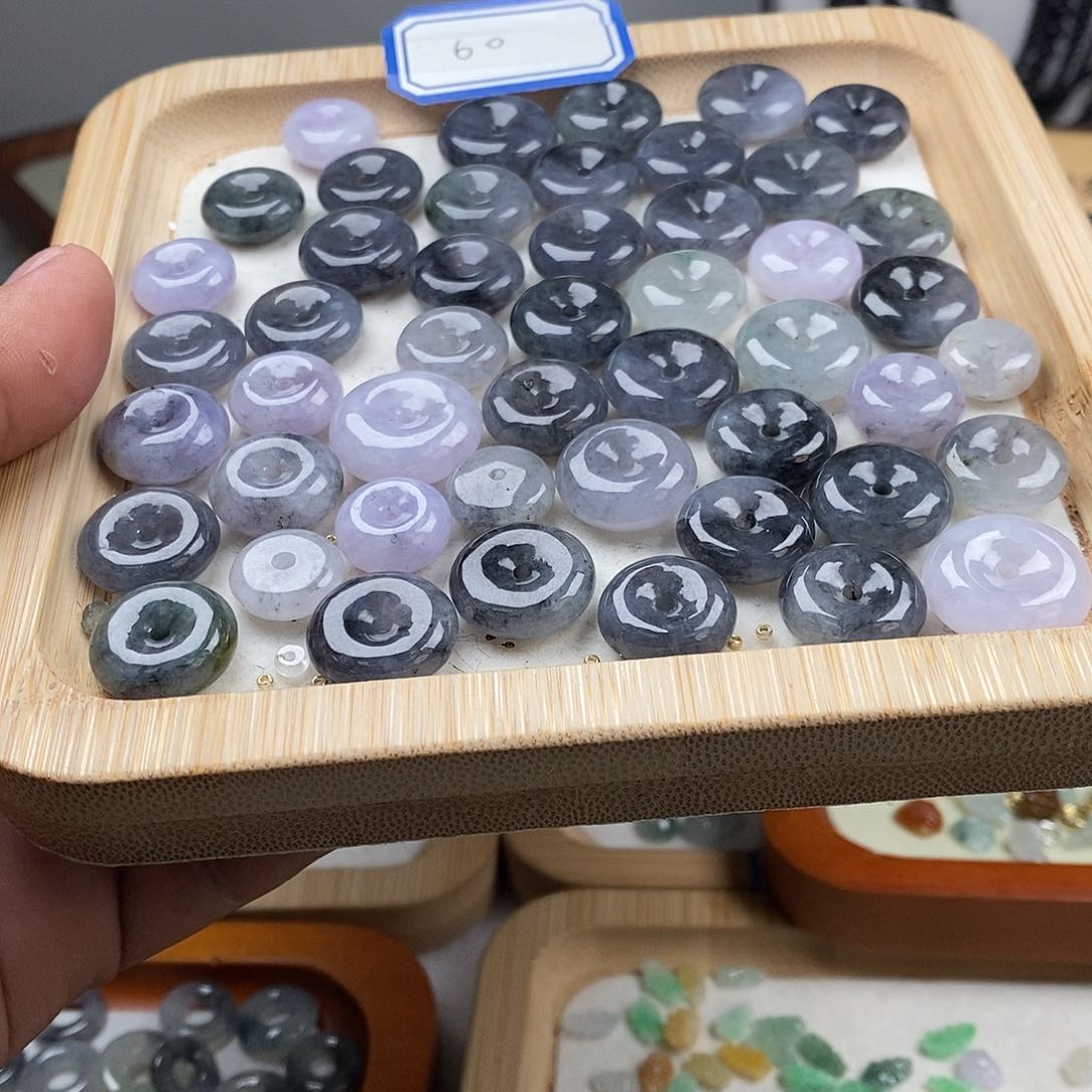 翡翠颈饰未镶嵌平安扣60一个