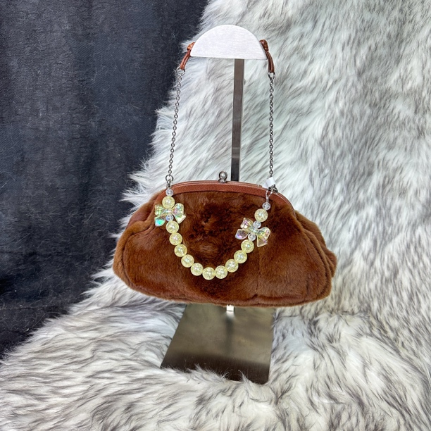 95新 Prada/普拉达 棕色毛茸茸手提晚宴包