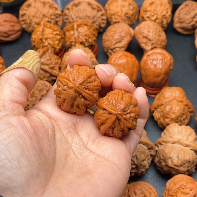 【闪购商品】文玩核桃把件诗**?核桃