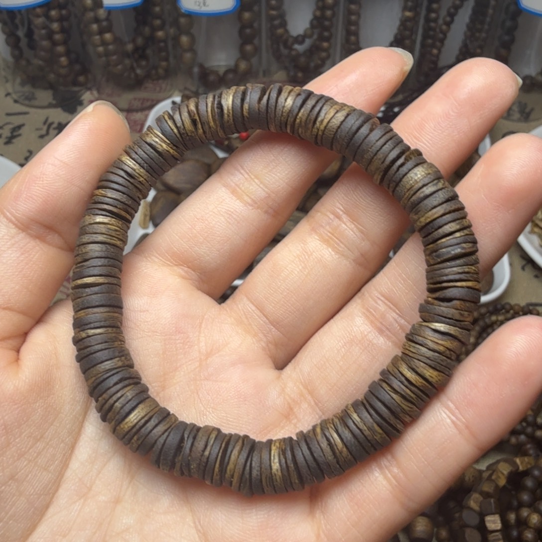 沉香碎屑沉香沉水卡8片片珠