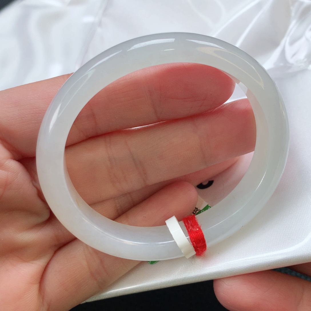 翡翠手镯未镶嵌53贵妃