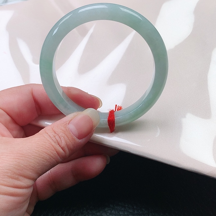 翡翠手镯未镶嵌翡翠089