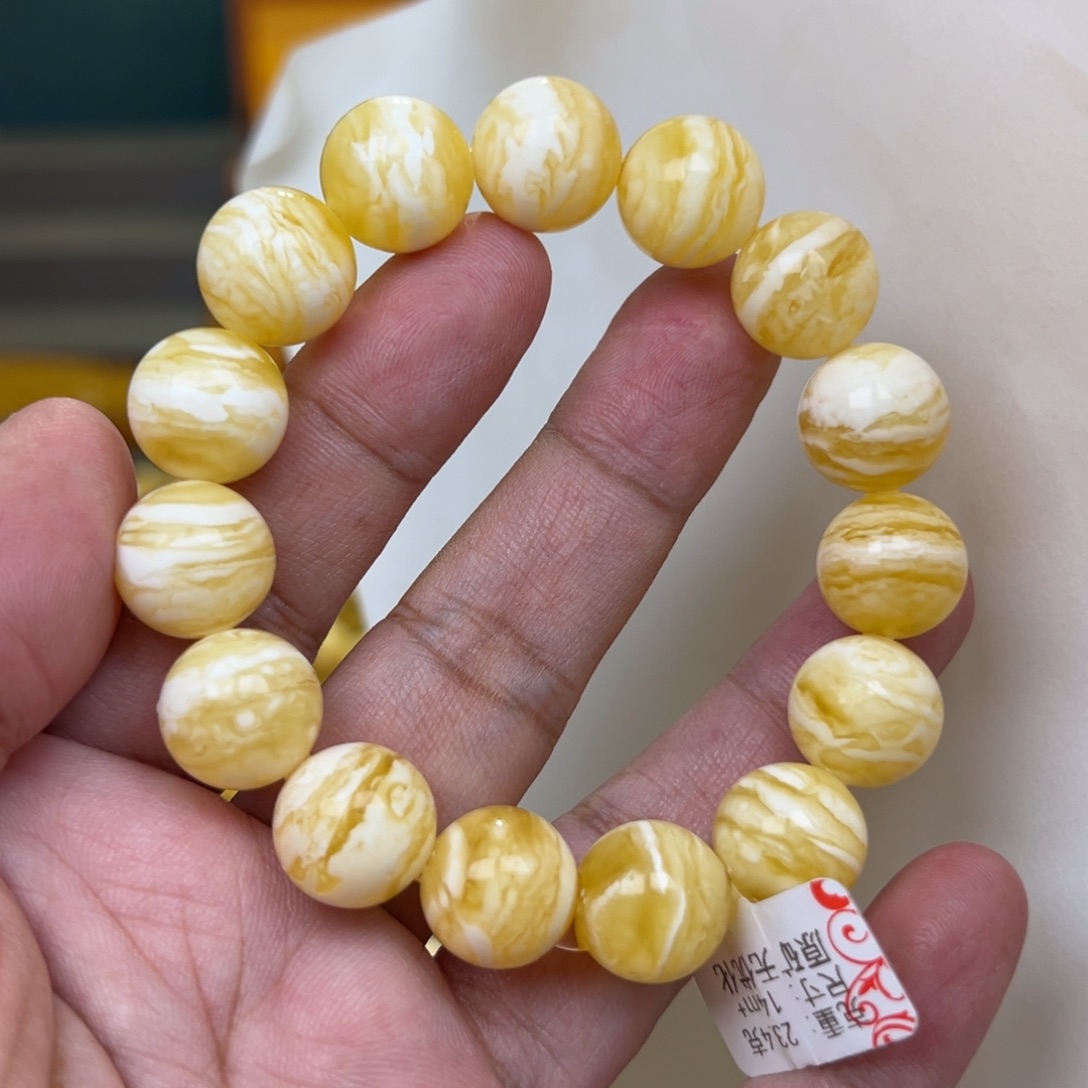 蜜蜡未镶嵌珠宝奇石14加23.4克