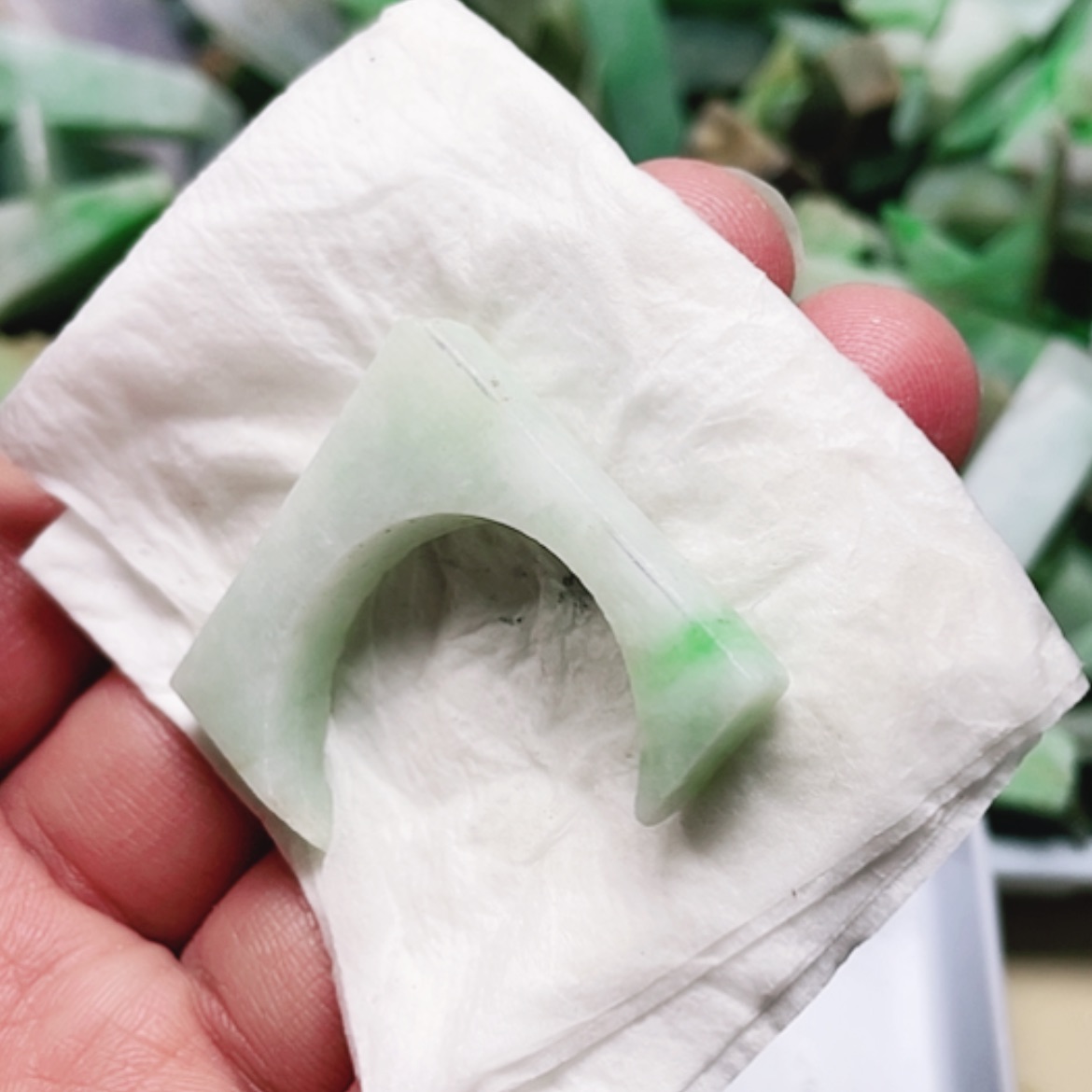 【闪购商品】翡翠颈饰未镶嵌A货