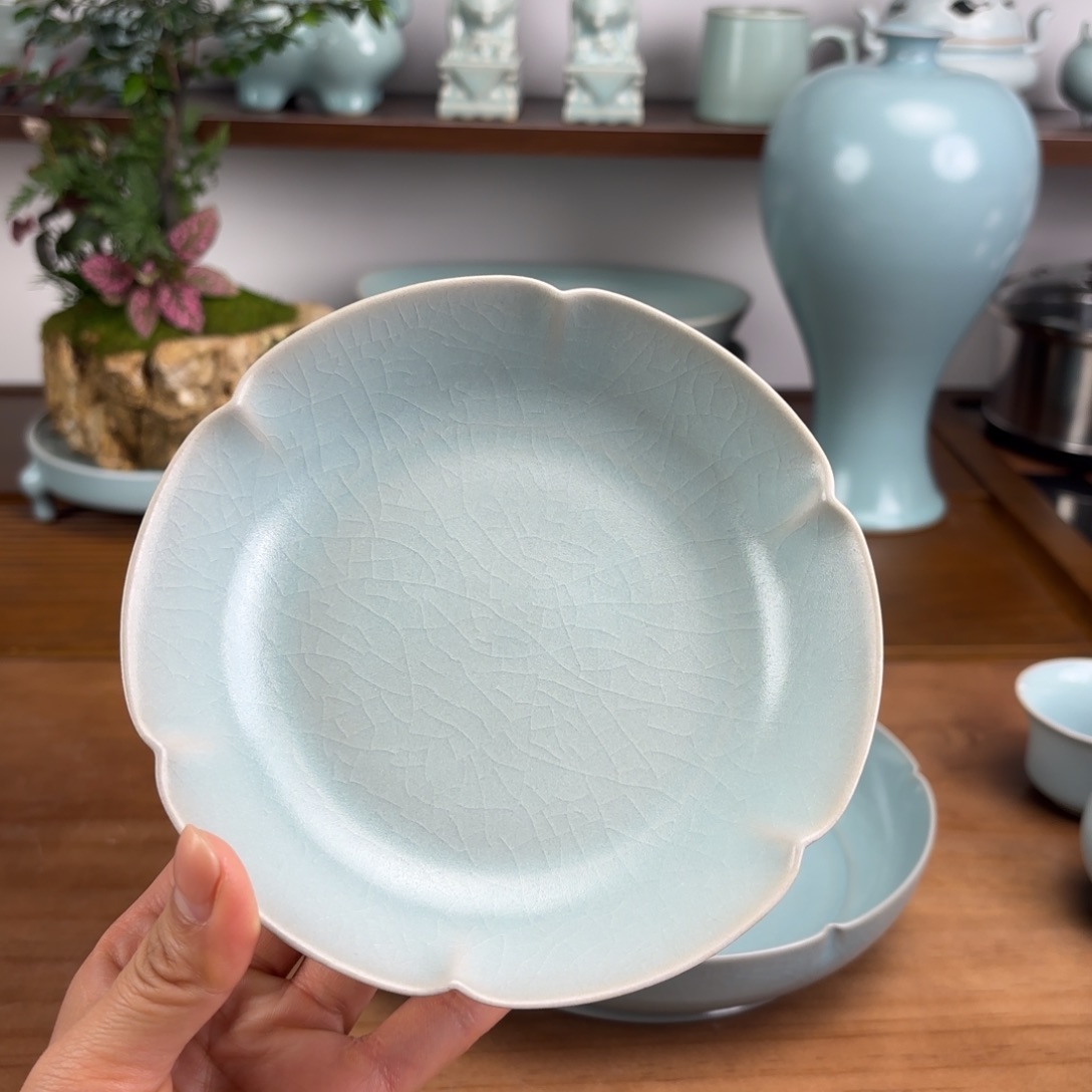 仿古釉小号葵口洗微微瑕