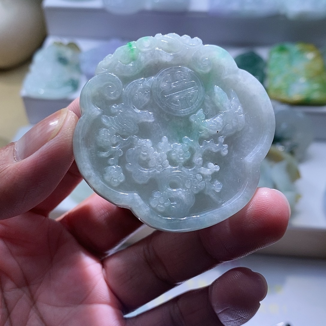 【闪购商品】翡翠颈饰未镶嵌11111111111111